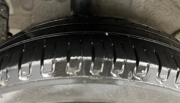 2020 Hyundai NEW I20 MAGNA 1.2 MT, Petrol, Manual, 49,881 km, Right Rear Tyre Tread