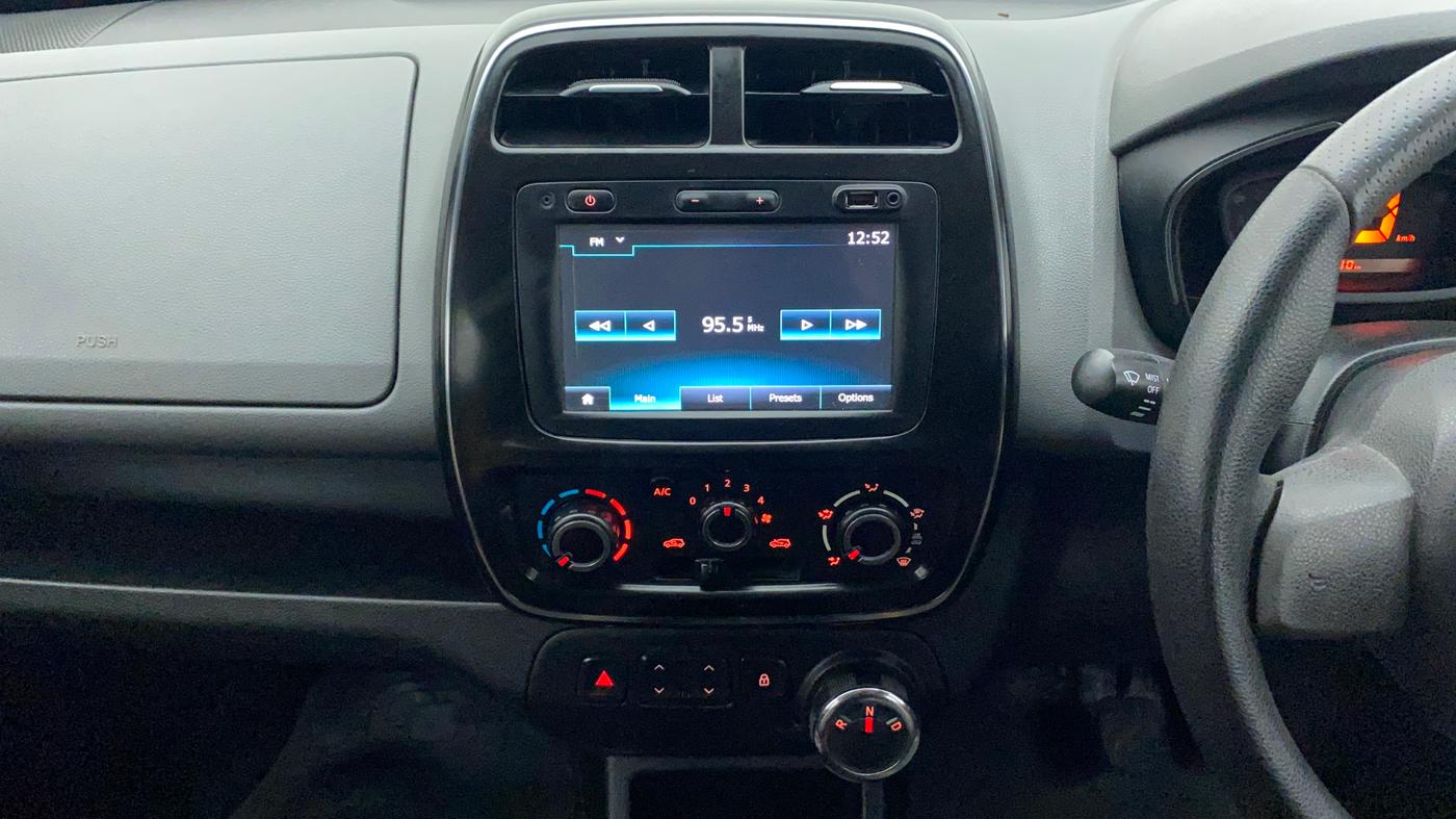 2018 Renault Kwid RXT 1.0 AMT (O), Petrol, Automatic, 43,879 km, Air Conditioner