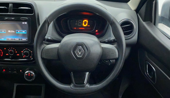 2018 Renault Kwid RXT 1.0 AMT (O), Petrol, Automatic, 43,879 km, Steering Wheel Close Up