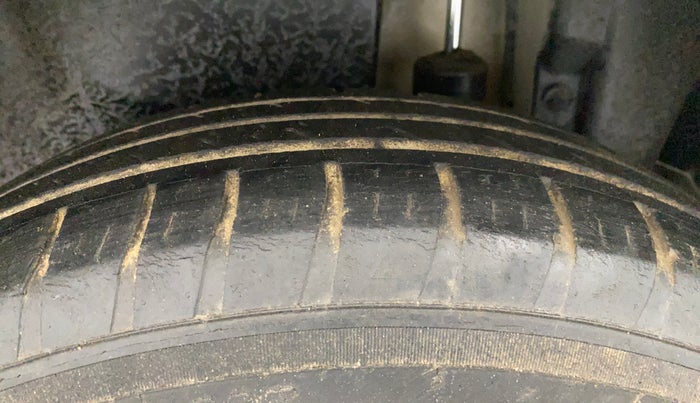 2014 Maruti Swift Dzire VDI, Diesel, Manual, 1,20,186 km, Left Rear Tyre Tread