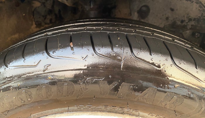 2018 Honda WR-V 1.2L I-VTEC VX MT, CNG, Manual, 33,426 km, Right Front Tyre Tread