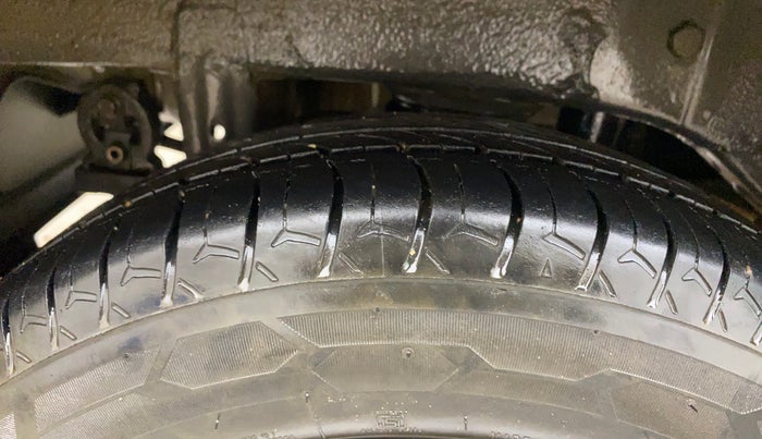 2015 Maruti Alto K10 VXI, Petrol, Manual, 1,42,206 km, Right Rear Tyre Tread