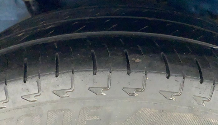 2013 Honda Brio S MT, CNG, Manual, 25,280 km, Right Rear Tyre Tread