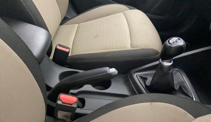 2015 Hyundai Elite i20 ASTA 1.2, Petrol, Manual, 60,175 km, Gear Lever