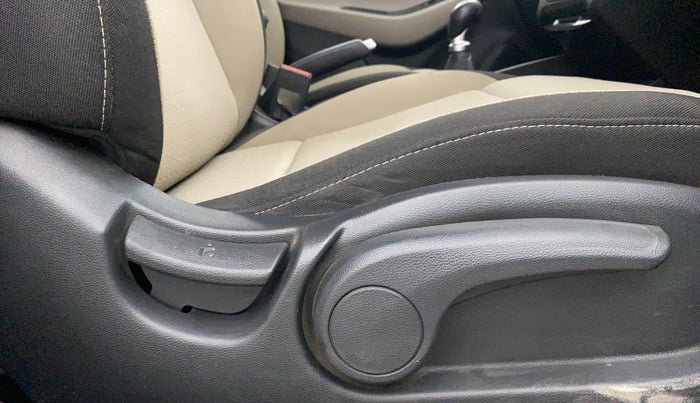 2015 Hyundai Elite i20 ASTA 1.2, Petrol, Manual, 60,175 km, Driver Side Adjustment Panel