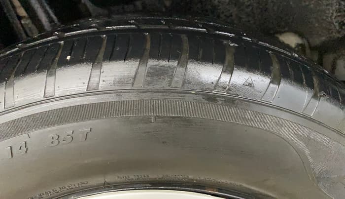 2019 Maruti Swift VXI, Petrol, Manual, 51,959 km, Right Rear Tyre Tread