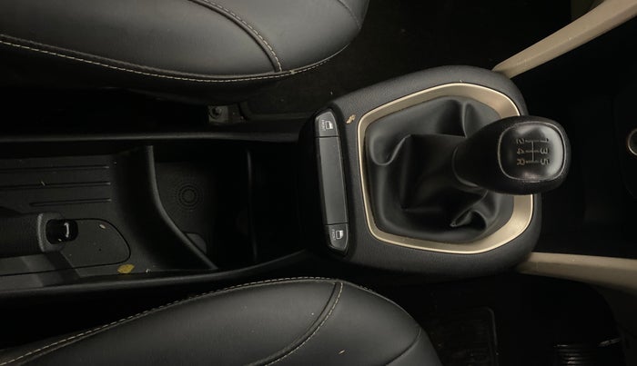 2019 Hyundai NEW SANTRO ERA EXECUTIVE, Petrol, Manual, 14,205 km, Gear Lever