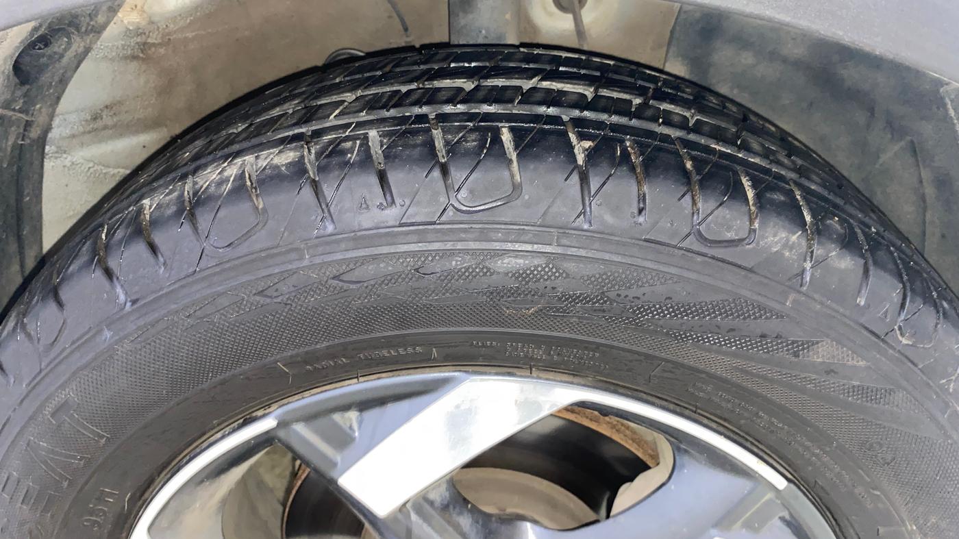 2019 Hyundai VENUE SX(O) 1.4 CRDI, Diesel, Manual, 1,25,367 km, Right Front Tyre Tread
