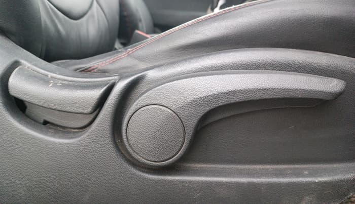 2016 Hyundai Creta S 1.6 PETROL, Petrol, Manual, 90,959 km, Driver Side Adjustment Panel