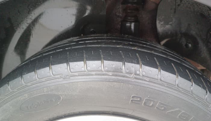 2016 Hyundai Creta S 1.6 PETROL, Petrol, Manual, 90,959 km, Left Rear Tyre Tread