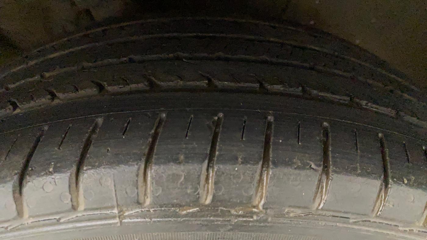 2015 Hyundai Elite i20 ASTA 1.2, Petrol, Manual, 94,868 km, Left Front Tyre Tread
