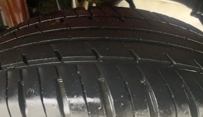 2013 Maruti Alto K10 LXI, Petrol, Manual, 98,118 km, Left Rear Tyre Tread