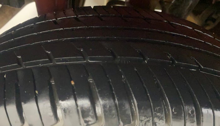 2013 Maruti Alto K10 LXI, Petrol, Manual, 98,118 km, Right Rear Tyre Tread