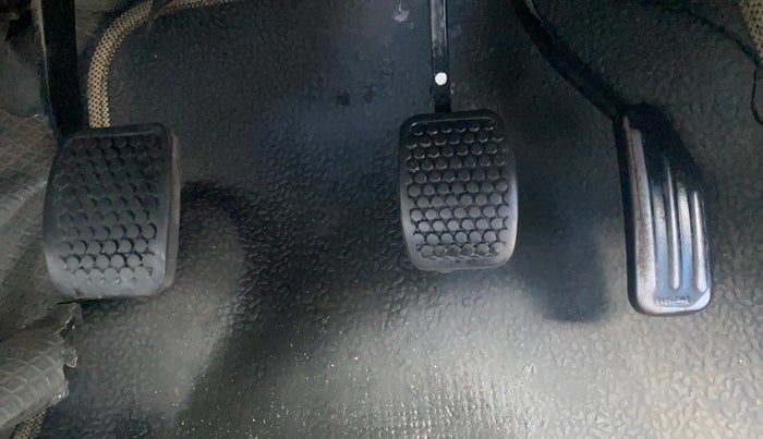 2013 Maruti Alto K10 LXI, Petrol, Manual, 98,118 km, Pedals