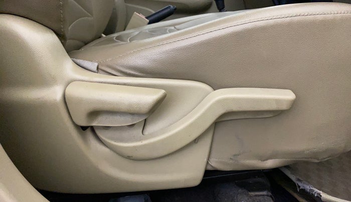 2017 Honda Amaze 1.2L I-VTEC S, Petrol, Manual, 41,403 km, Driver Side Adjustment Panel