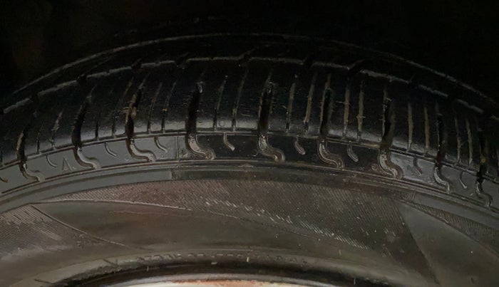 2017 Honda Amaze 1.2L I-VTEC S, Petrol, Manual, 41,403 km, Left Front Tyre Tread