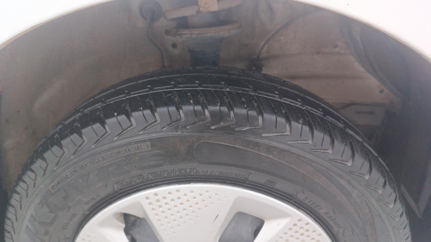 2025 Maruti Alto K10 VXI, Petrol, Manual, 28,810 km, Right Front Tyre Tread