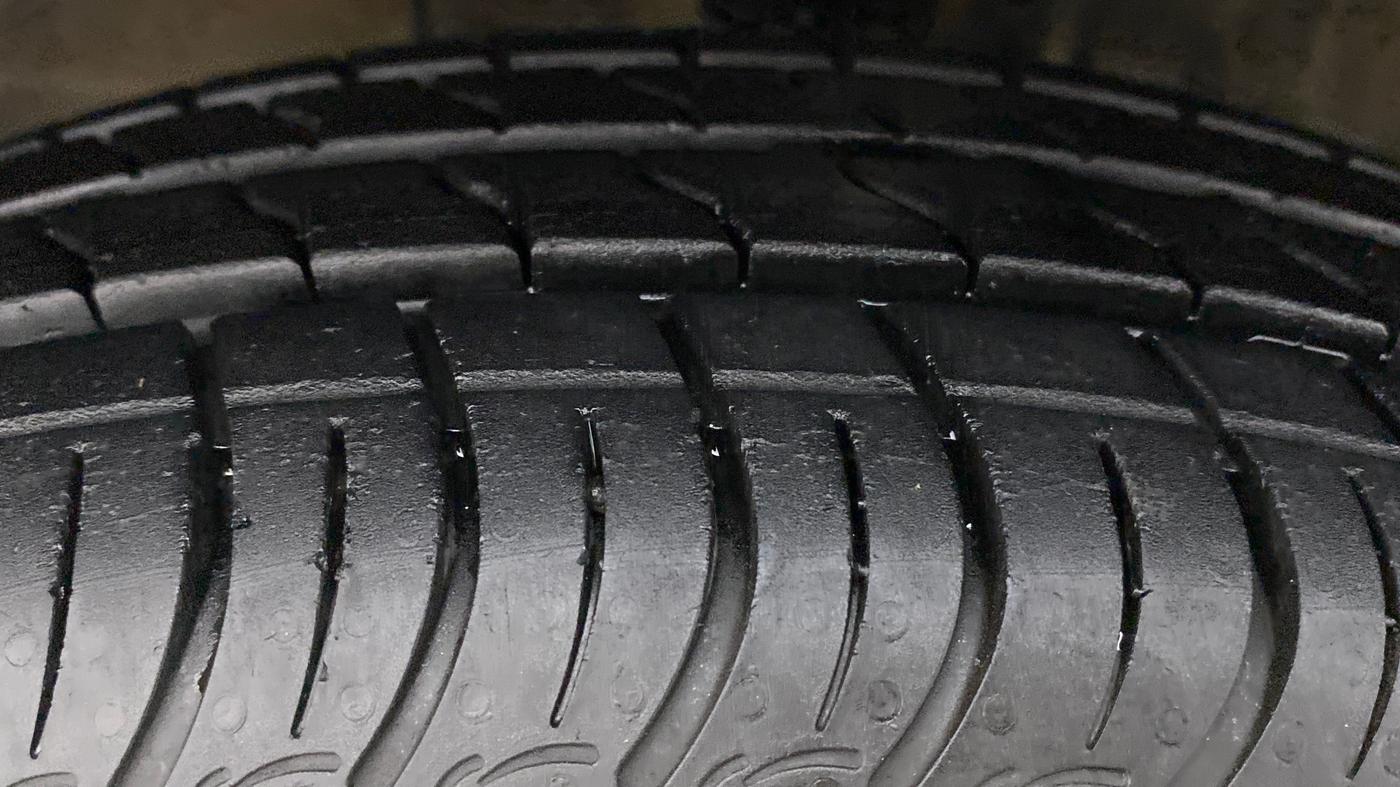 2022 Maruti S PRESSO VXI+, Petrol, Manual, 12,963 km, Left Front Tyre Tread