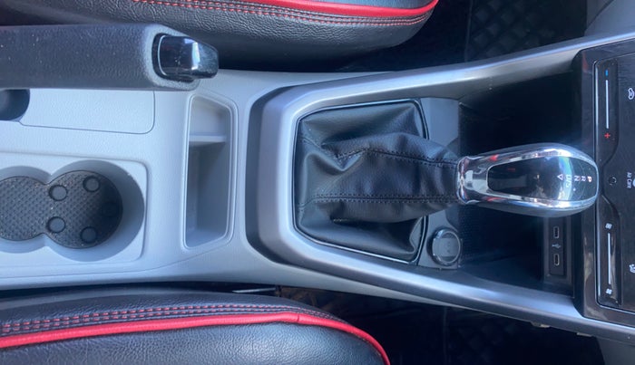 2024 Skoda KUSHAQ AMBITION 1.0L TSI AT, Petrol, Automatic, 5,229 km, Gear Lever