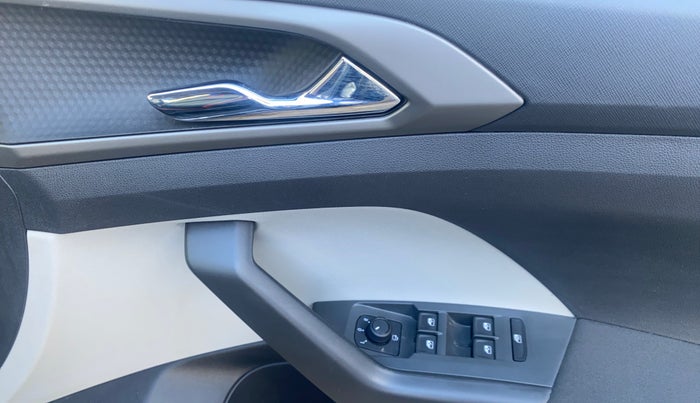 2024 Skoda KUSHAQ AMBITION 1.0L TSI AT, Petrol, Automatic, 5,229 km, Driver Side Door Panels Control