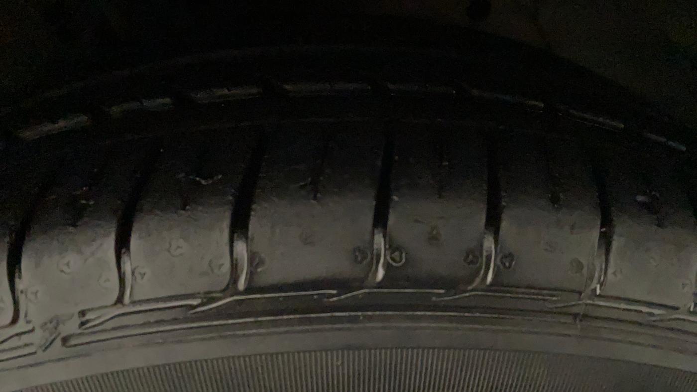 2018 Ford FREESTYLE TITANIUM 1.2 PETROL, Petrol, Manual, 29,090 km, Left Front Tyre Tread