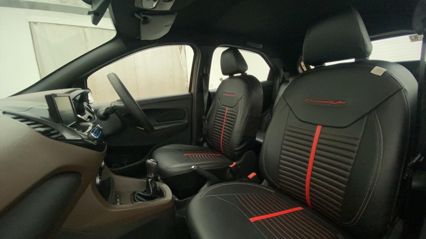 2018 Ford FREESTYLE TITANIUM 1.2 PETROL, Petrol, Manual, 29,090 km, Right Side Front Door Cabin