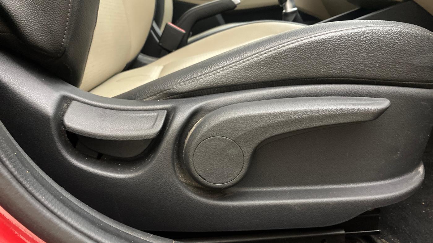 2018 Hyundai Verna 1.6 VTVT SX O, Petrol, Manual, 59,610 km, Driver Side Adjustment Panel