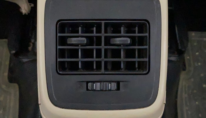 2017 Maruti Dzire VXI AMT, Petrol, Automatic, 48,051 km, Rear AC Vents