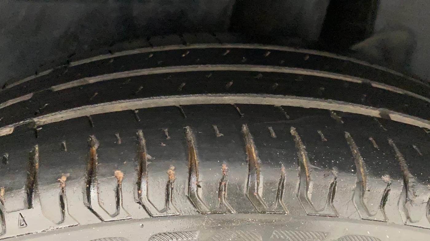2017 Maruti Dzire VXI AMT, Petrol, Automatic, 48,051 km, Left Rear Tyre Tread