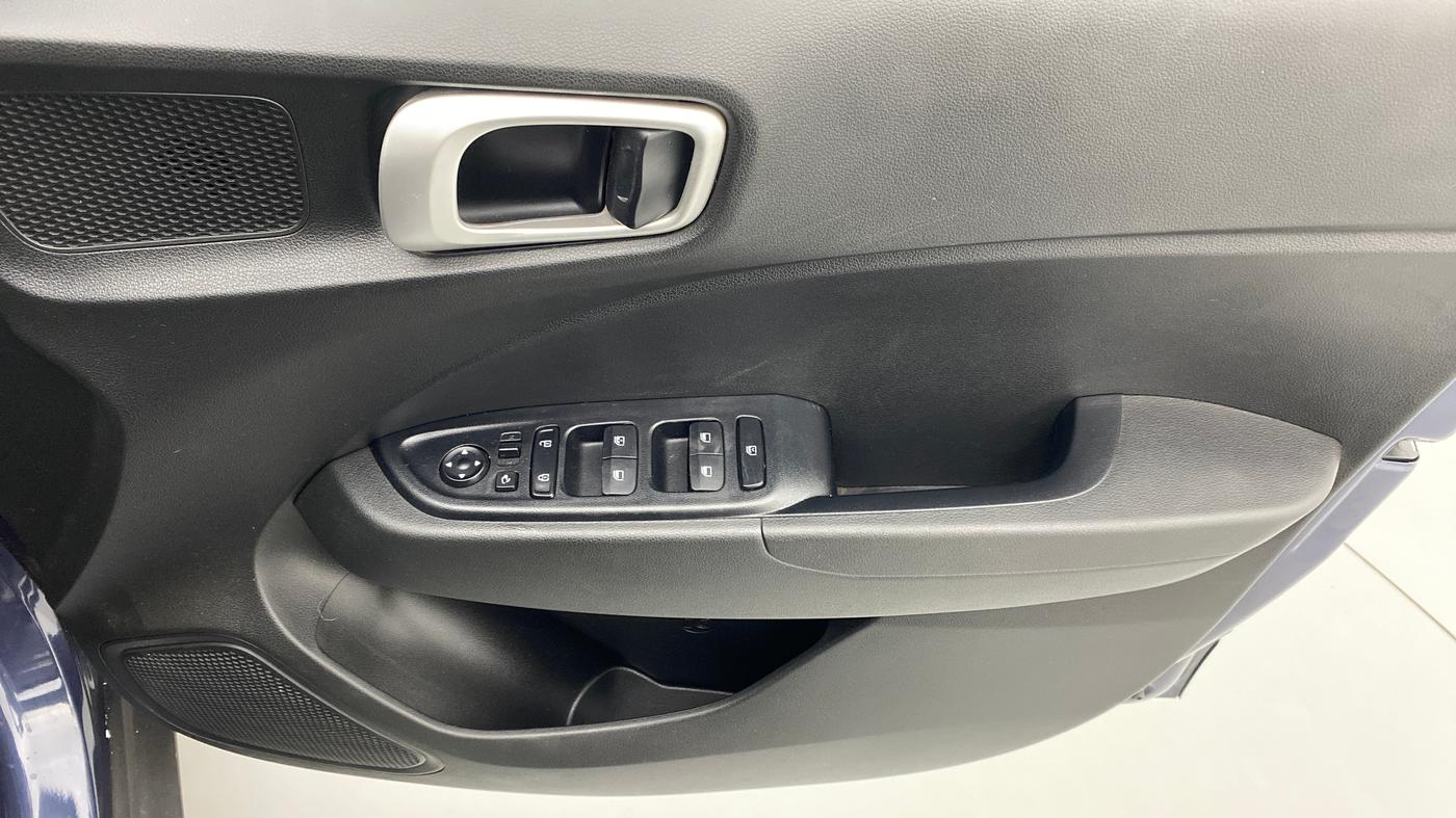 2020 Hyundai VENUE 1.0L Turbo GDI SX MT, Petrol, Manual, 7,078 km, Driver Side Door Panels Control