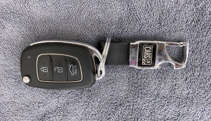 2021 Hyundai GRAND I10 NIOS SPORTZ 1.2 KAPPA VTVT CNG, CNG, Manual, 85,904 km, Key Close Up