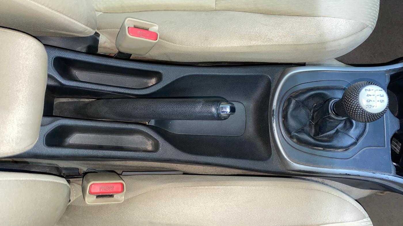 2018 Honda City 1.5L I-DTEC V, Diesel, Manual, 54,533 km, Gear Lever
