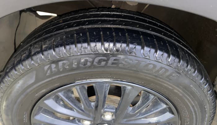 2020 Maruti XL6 ALPHA MT, Petrol, Manual, 41,021 km, Left Front Tyre Tread