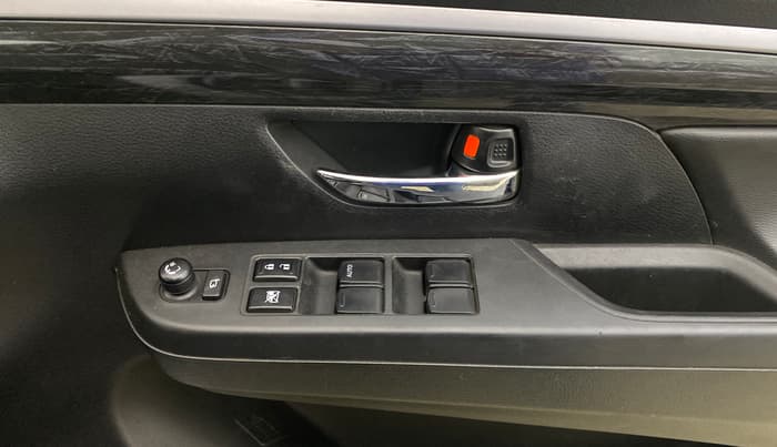 2020 Maruti XL6 ALPHA MT, Petrol, Manual, 41,021 km, Driver Side Door Panels Control