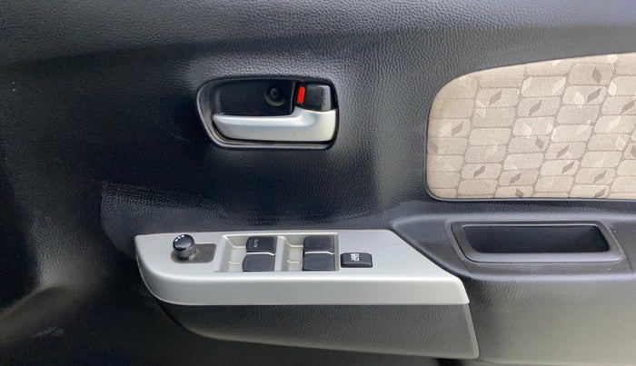 2013 Maruti Wagon R 1.0 VXI, Petrol, Manual, 10,830 km, Driver Side Door Panels Control