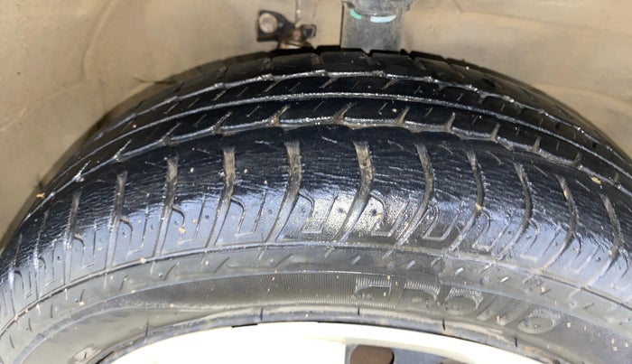 2013 Maruti Wagon R 1.0 VXI, Petrol, Manual, 10,830 km, Right Front Tyre Tread