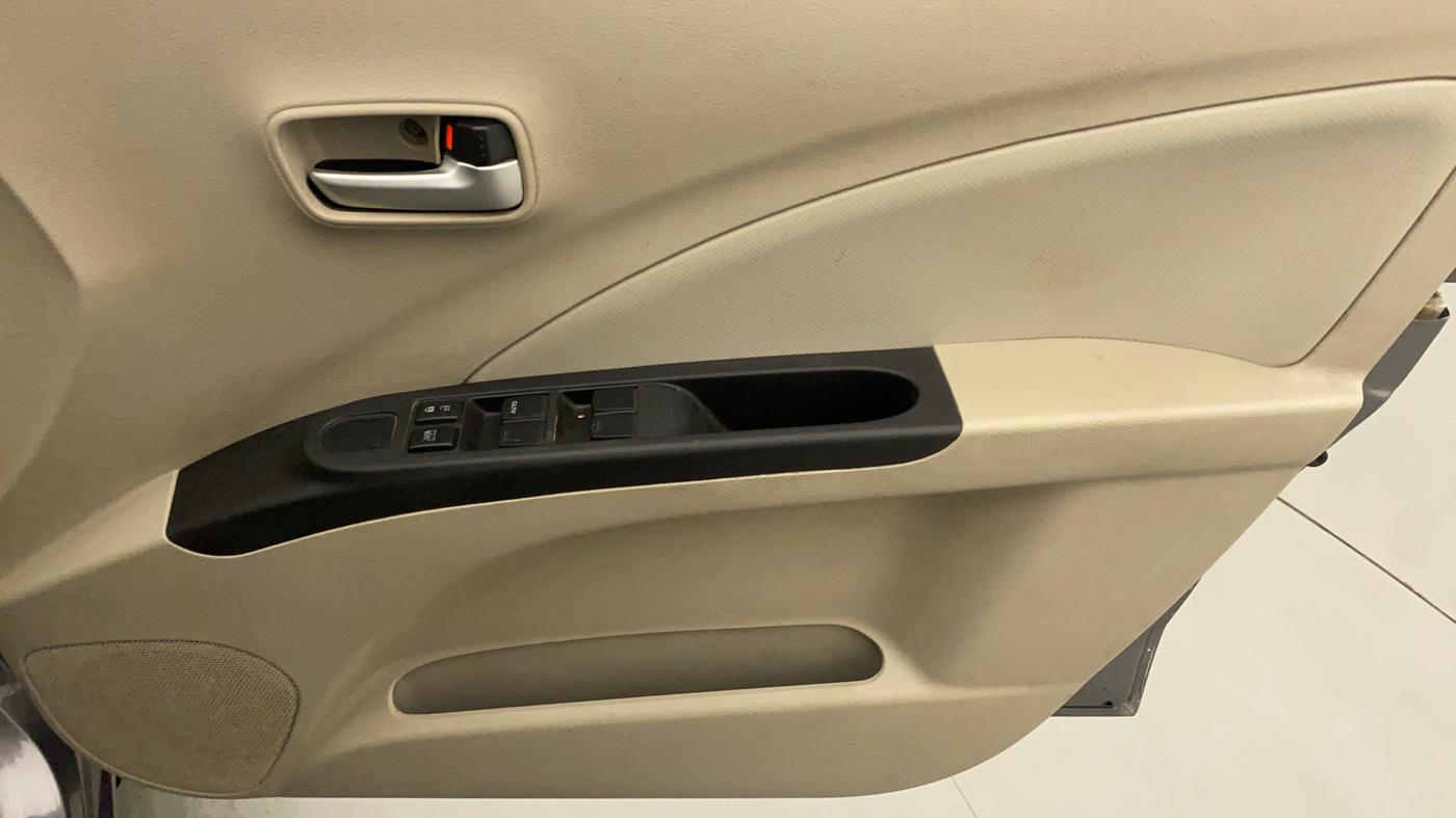 2019 Maruti Celerio VXI CNG, CNG, Manual, 35,436 km, Driver Side Door Panels Control