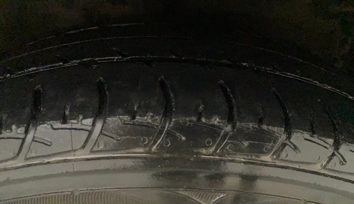 2019 Maruti Celerio VXI CNG, CNG, Manual, 35,436 km, Right Front Tyre Tread