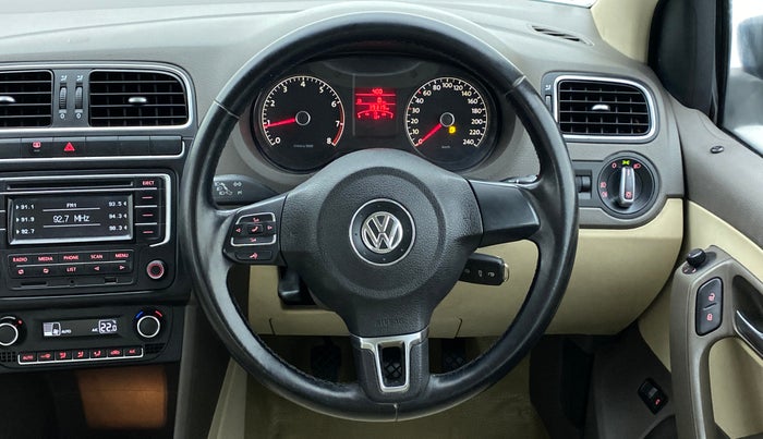 2014 Volkswagen Vento HIGHLINE PETROL, Petrol, Manual, 39,364 km, Steering Wheel Close Up