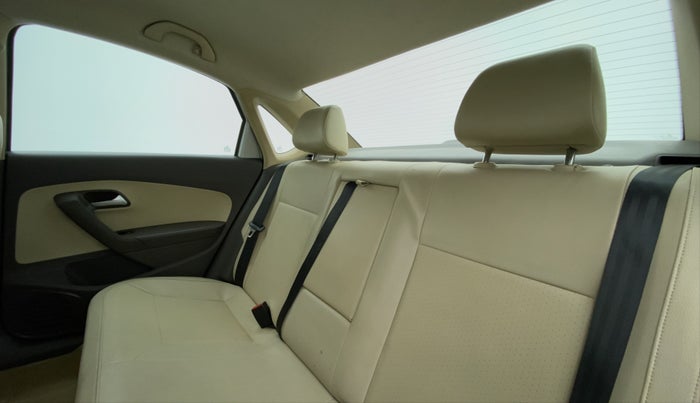 2014 Volkswagen Vento HIGHLINE PETROL, Petrol, Manual, 39,364 km, Right Side Rear Door Cabin