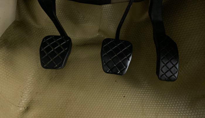 2014 Volkswagen Vento HIGHLINE PETROL, Petrol, Manual, 39,364 km, Pedals