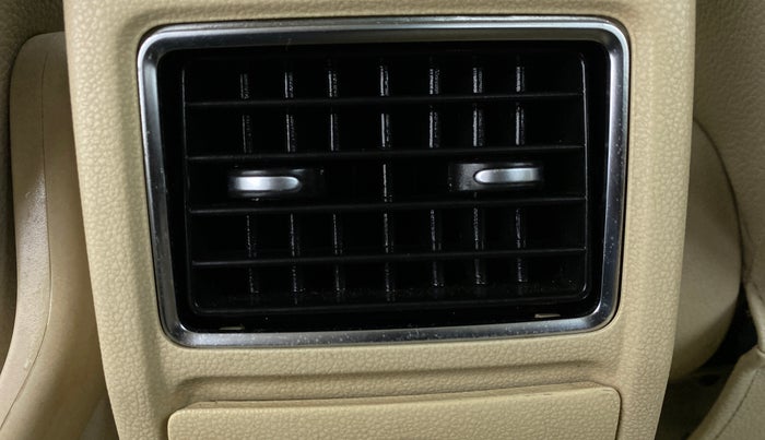 2014 Volkswagen Vento HIGHLINE PETROL, Petrol, Manual, 39,364 km, Rear AC Vents