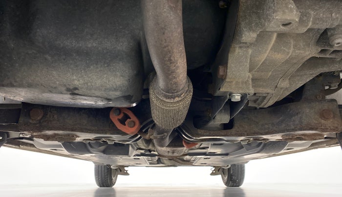 2014 Volkswagen Vento HIGHLINE PETROL, Petrol, Manual, 39,364 km, Front Underbody