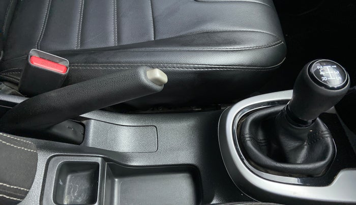 2019 Honda WR-V 1.2 i-VTEC VX MT, Petrol, Manual, 28,269 km, Gear Lever