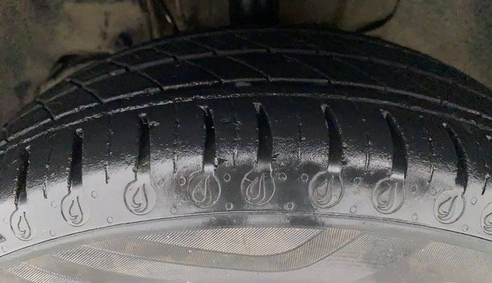 2018 Tata Tiago XZ PETROL, Petrol, Manual, 52,231 km, Left Front Tyre Tread