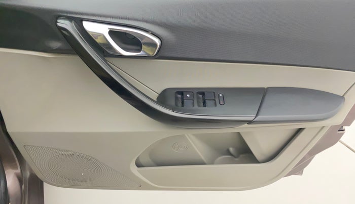 2018 Tata Tiago XZ PETROL, Petrol, Manual, 52,231 km, Driver Side Door Panels Control