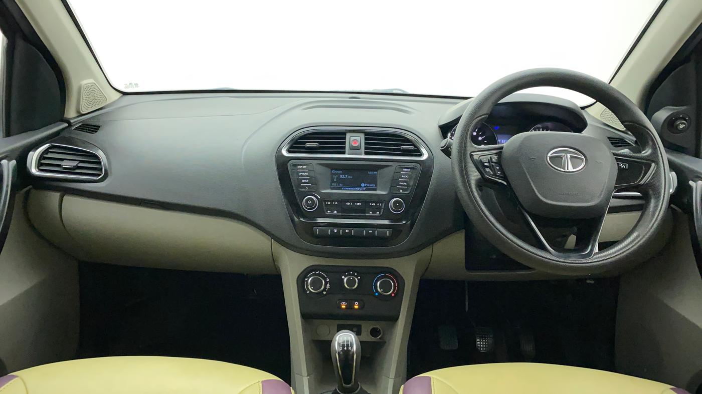 2018 Tata Tiago XZ PETROL, Petrol, Manual, 52,231 km, Dashboard