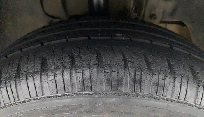 2018 Tata Tiago XZ PETROL, Petrol, Manual, 52,231 km, Right Front Tyre Tread