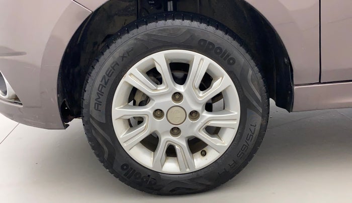 2018 Tata Tiago XZ PETROL, Petrol, Manual, 52,231 km, Left Front Wheel