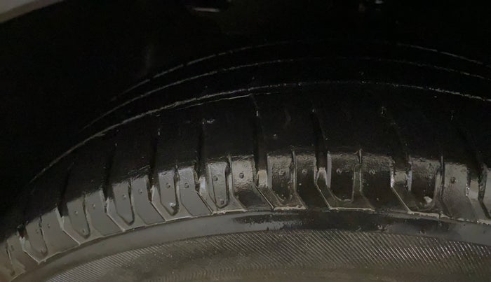 2021 Hyundai Verna SX 1.5 VTVT, Petrol, Manual, 32,305 km, Left Front Tyre Tread